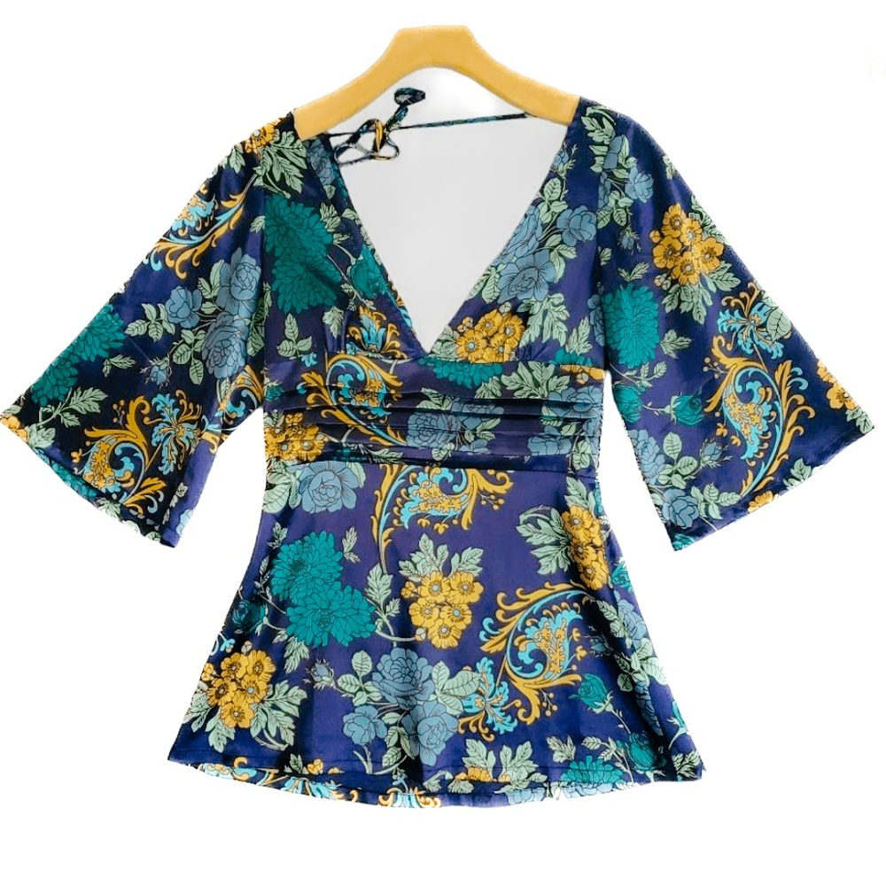 Y2K Guess Women's Silky, Side Zip, Kimono Style, Deep V-Neck Top. Med.